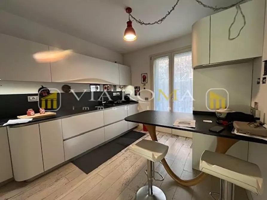 Immagine 3 di Appartamento in vendita  a Lucca