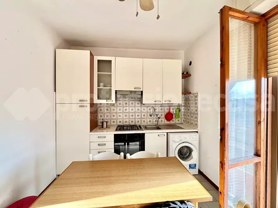 Immagine 2 di Appartamento in vendita  a Pisa