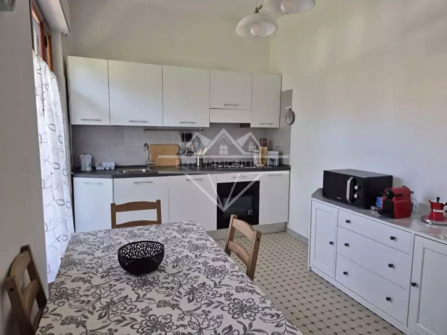 Immagine 4 di Appartamento in affitto  a Carrara