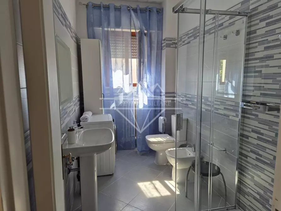 Immagine 5 di Appartamento in affitto  a Carrara