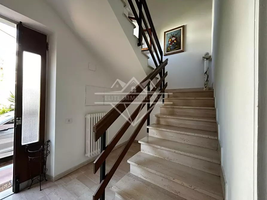 Immagine 10 di Appartamento in affitto  a Carrara