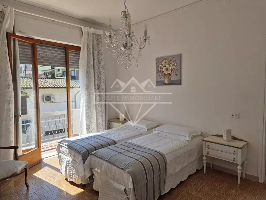 Immagine 3 di Appartamento in affitto  a Carrara