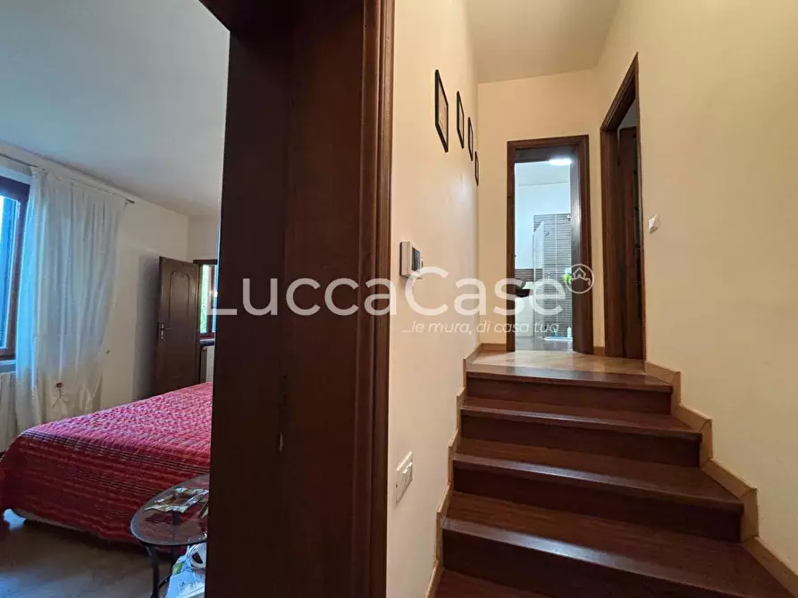 Immagine 31 di Appartamento in vendita  a Lucca