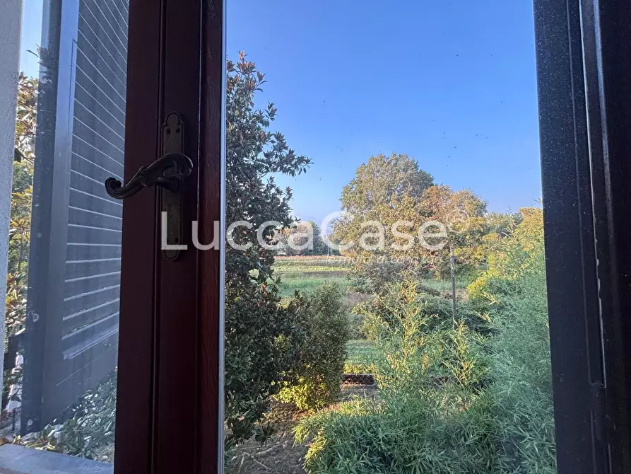 Immagine 22 di Appartamento in vendita  a Lucca