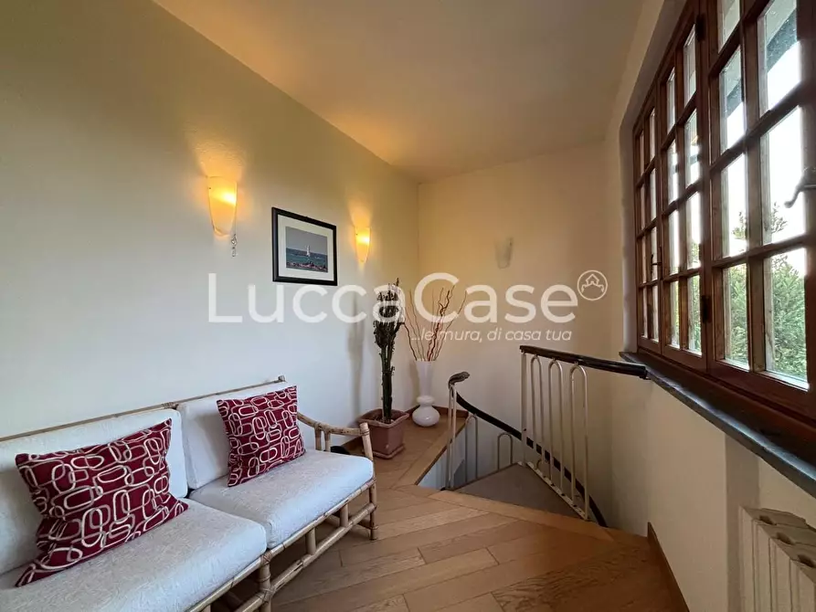 Immagine 32 di Appartamento in vendita  a Lucca