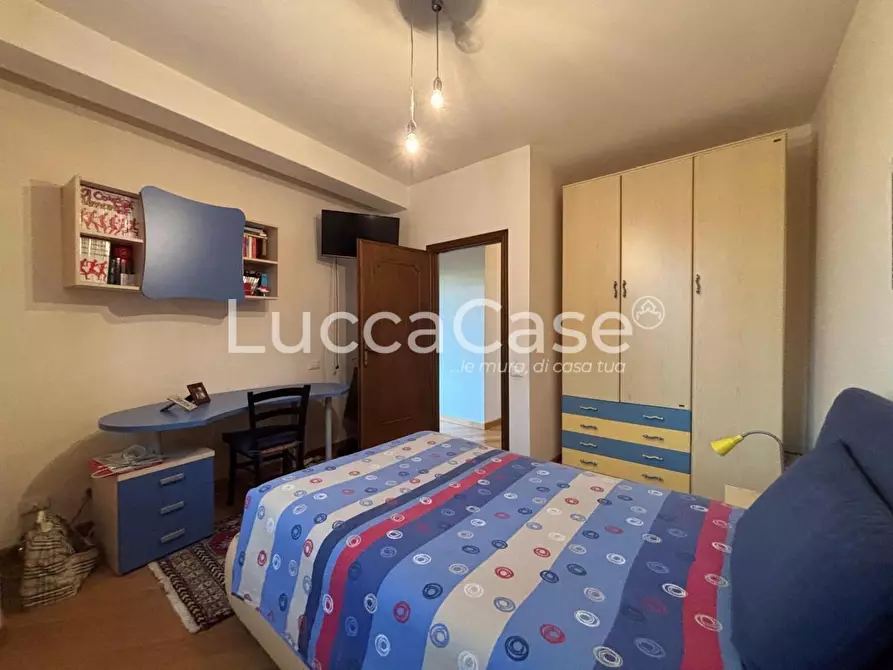 Immagine 20 di Appartamento in vendita  a Lucca