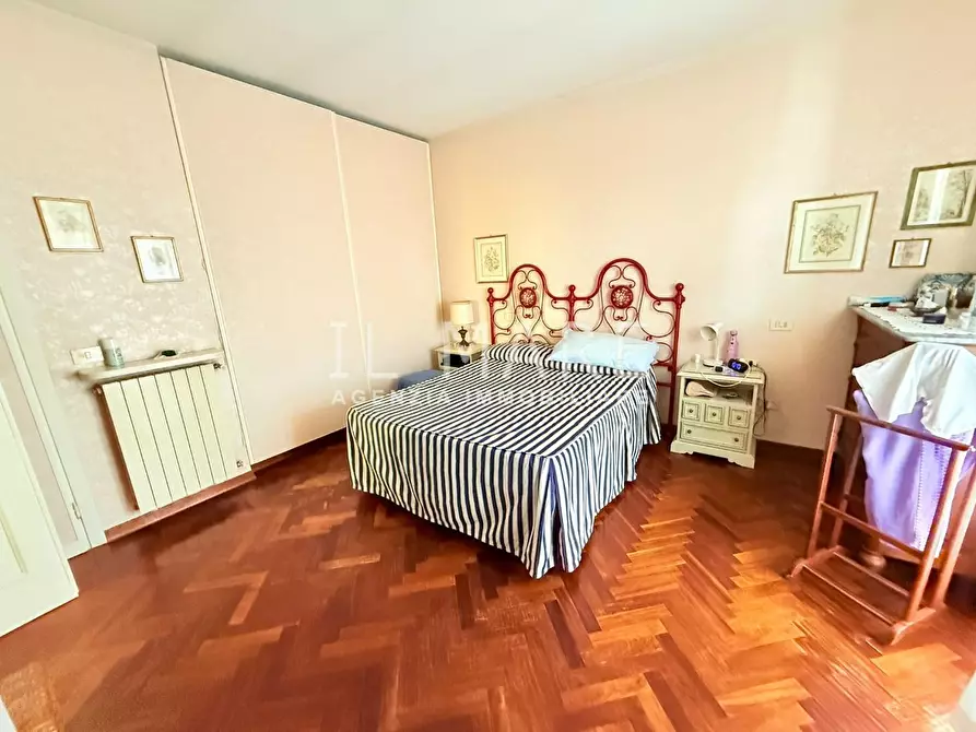 Immagine 4 di Casa bifamiliare in vendita  a Massa