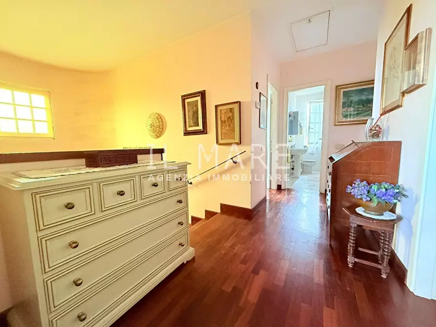 Immagine 24 di Casa bifamiliare in vendita  a Massa