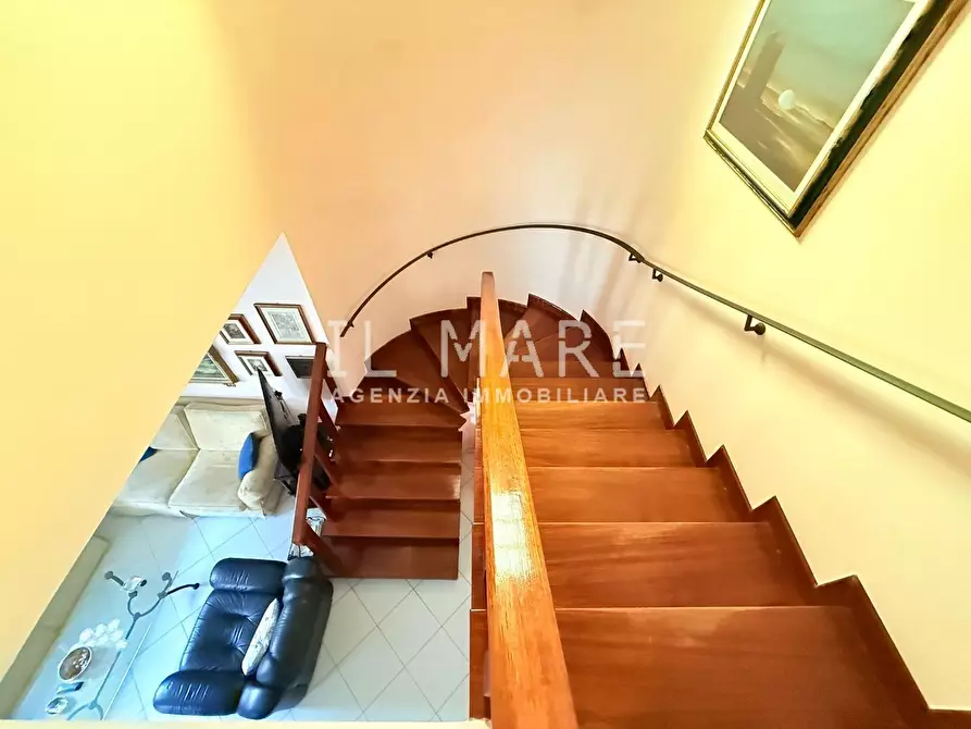 Immagine 26 di Casa bifamiliare in vendita  a Massa
