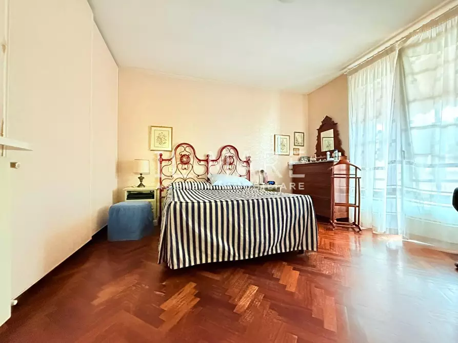 Immagine 3 di Casa bifamiliare in vendita  a Massa