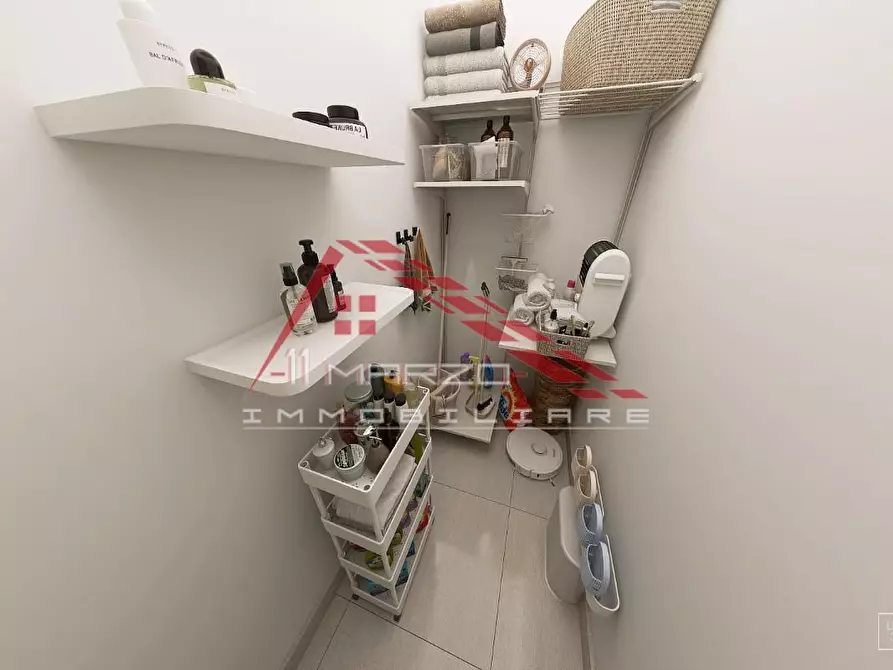 Immagine 17 di Appartamento in vendita  a Cascina