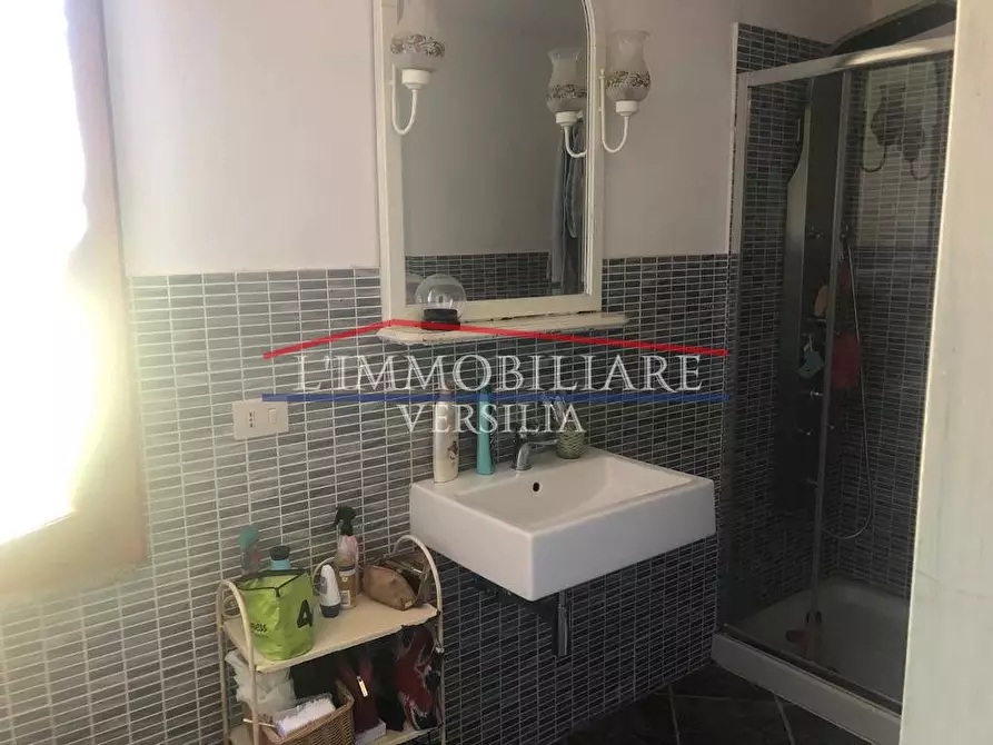 Immagine 11 di Casa indipendente in vendita  a Massa