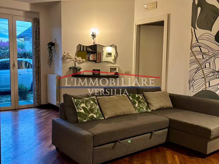 Immagine 10 di Appartamento in vendita  a Massa