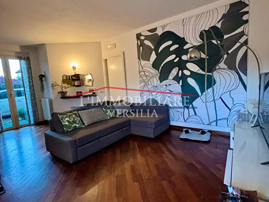 Immagine 1 di Appartamento in vendita  a Massa