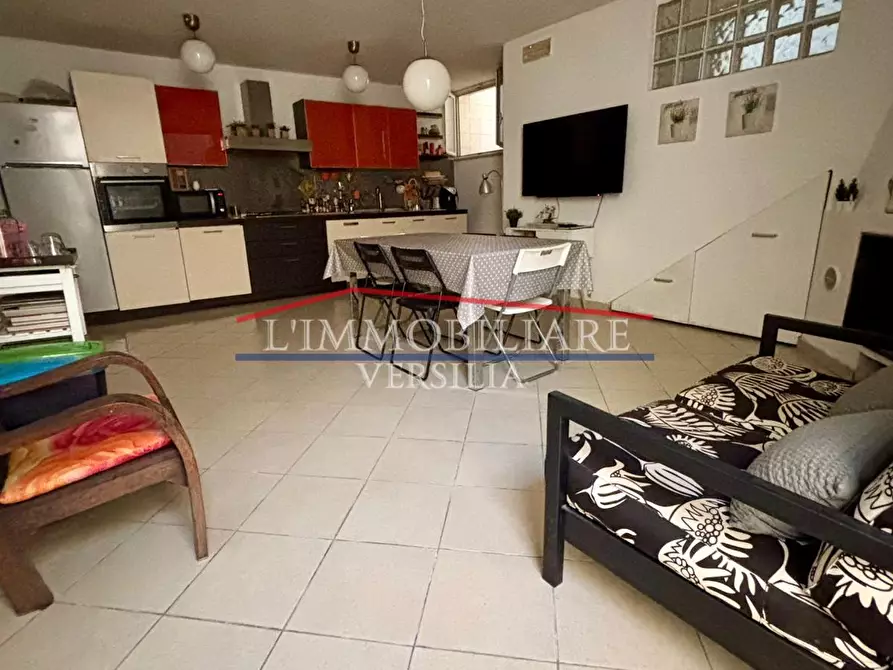 Immagine 17 di Appartamento in vendita  a Massa