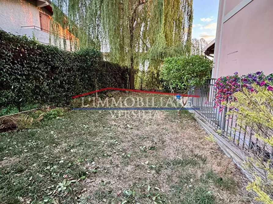 Immagine 2 di Appartamento in vendita  a Massa