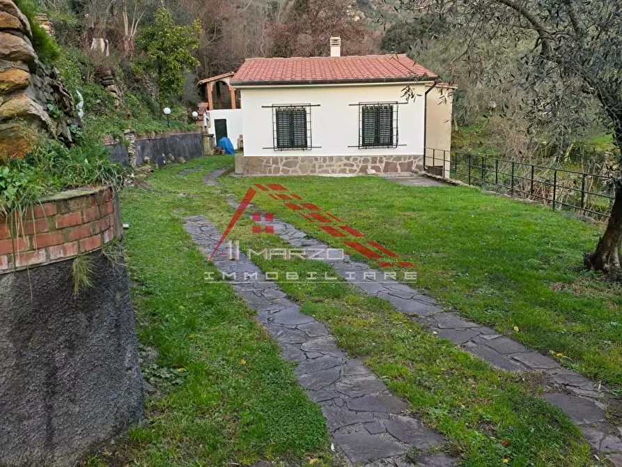 Immagine 1 di Villa in vendita  a Calci