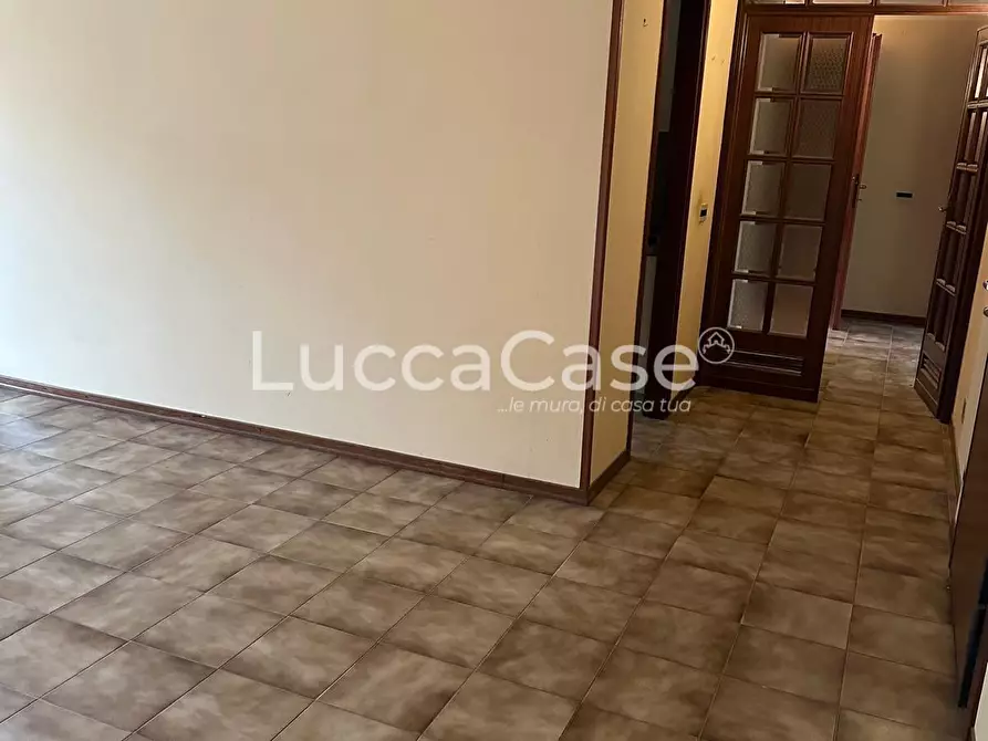 Immagine 5 di Appartamento in vendita  a Borgo A Mozzano