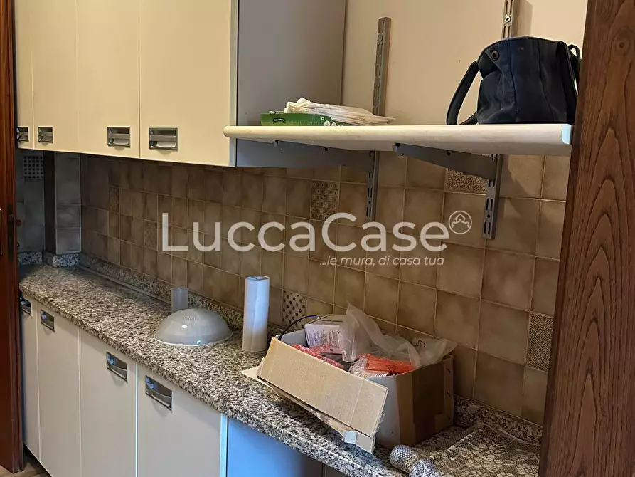 Immagine 12 di Appartamento in vendita  a Borgo A Mozzano