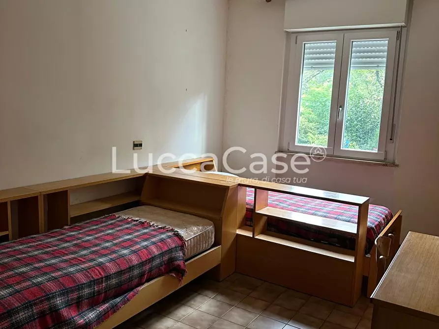 Immagine 18 di Appartamento in vendita  a Borgo A Mozzano