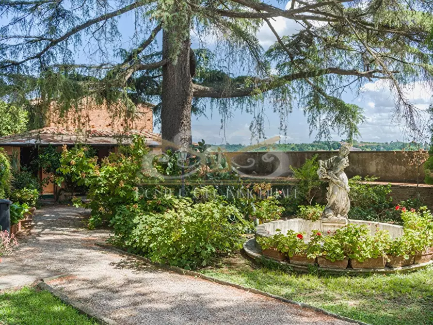 Immagine 17 di Villa in vendita  a Santa Maria A Monte