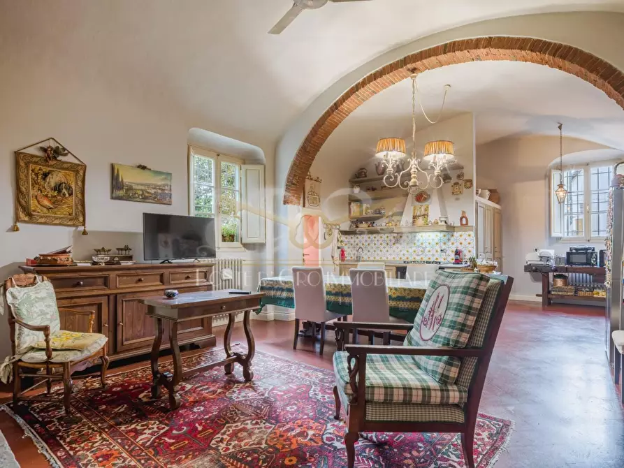 Immagine 12 di Villa in vendita  a Santa Maria A Monte