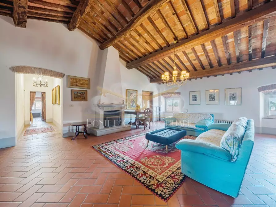 Immagine 40 di Villa in vendita  a Santa Maria A Monte