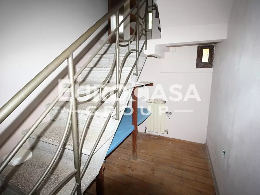 Immagine 15 di Villetta a schiera in vendita  a Lucca