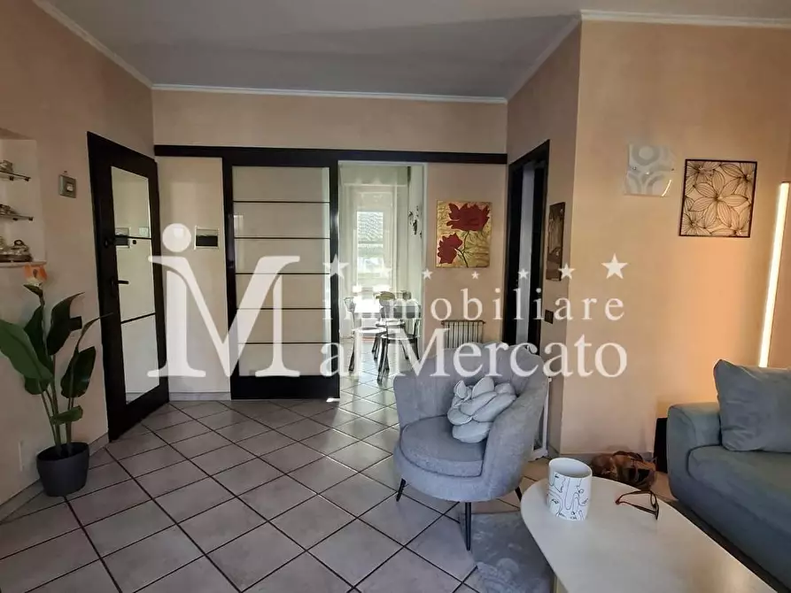 Immagine 7 di Appartamento in vendita  a Viareggio