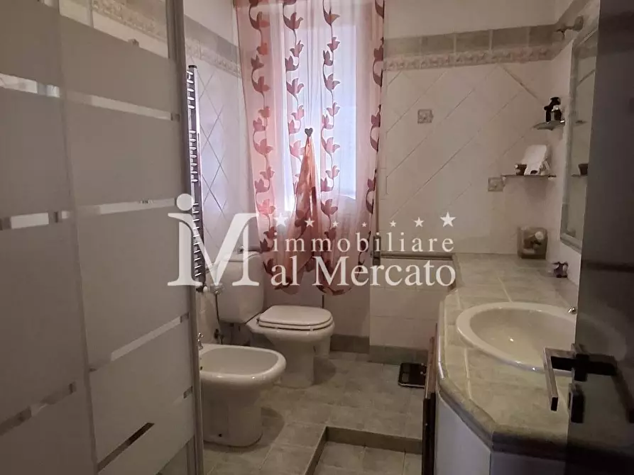 Immagine 23 di Appartamento in vendita  a Viareggio