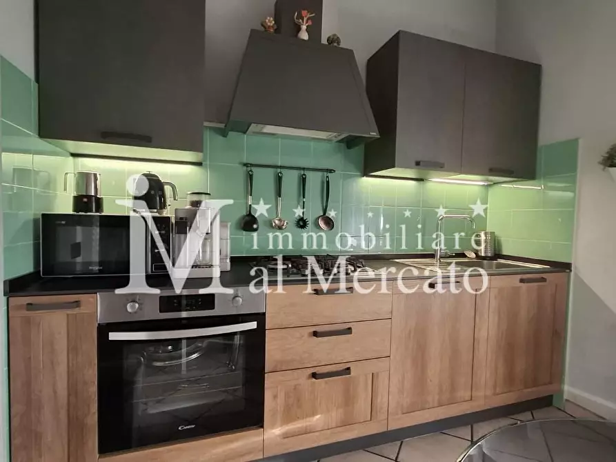 Immagine 17 di Appartamento in vendita  a Viareggio