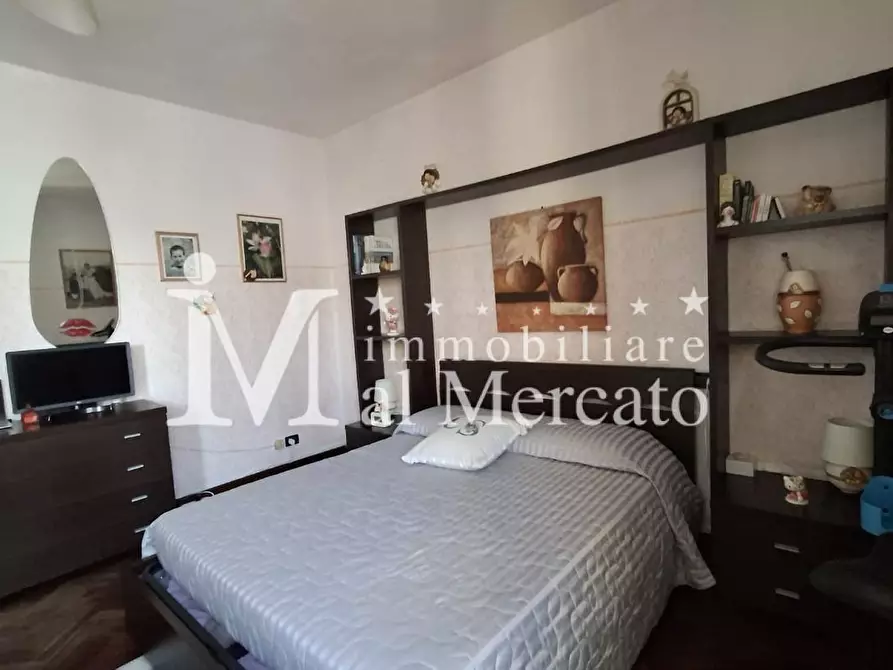 Immagine 34 di Appartamento in vendita  a Viareggio