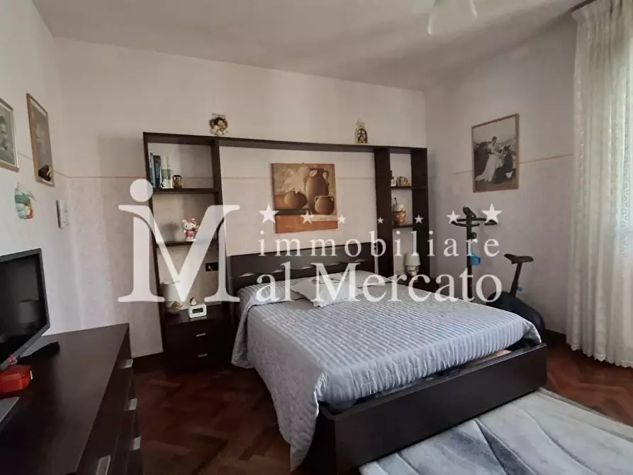 Immagine 33 di Appartamento in vendita  a Viareggio