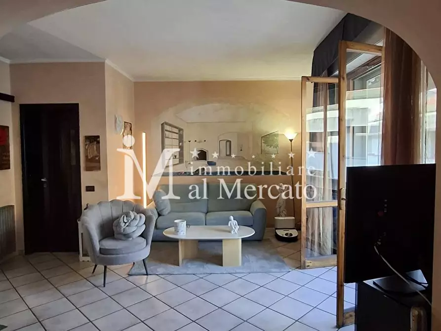 Immagine 6 di Appartamento in vendita  a Viareggio