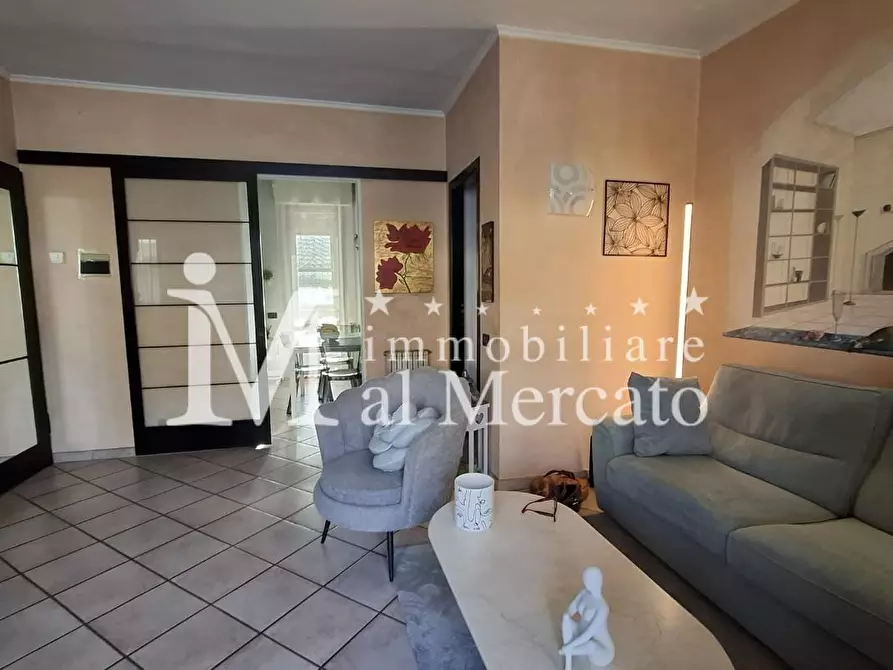 Immagine 14 di Appartamento in vendita  a Viareggio