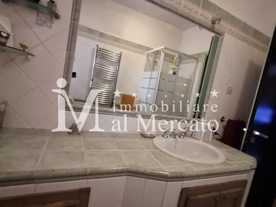 Immagine 22 di Appartamento in vendita  a Viareggio