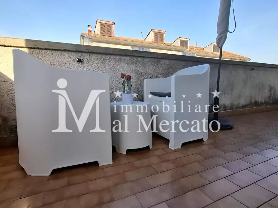 Immagine 29 di Appartamento in vendita  a Viareggio