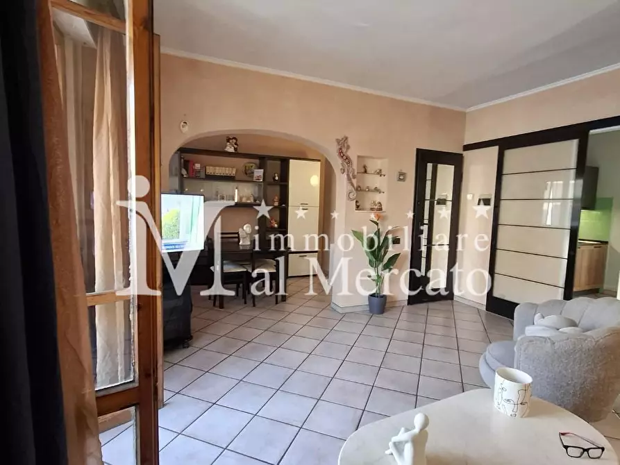 Immagine 1 di Appartamento in vendita  a Viareggio