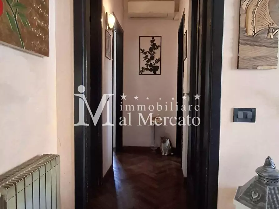 Immagine 32 di Appartamento in vendita  a Viareggio