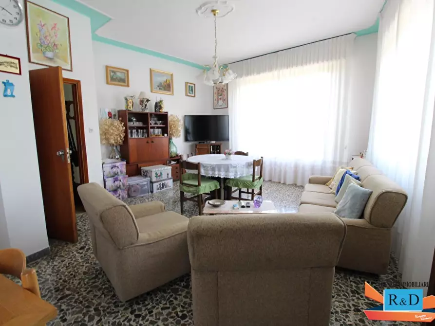 Immagine 4 di Appartamento in vendita  a Colle Di Val D'elsa