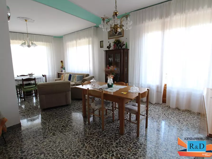 Immagine 6 di Appartamento in vendita  a Colle Di Val D'elsa