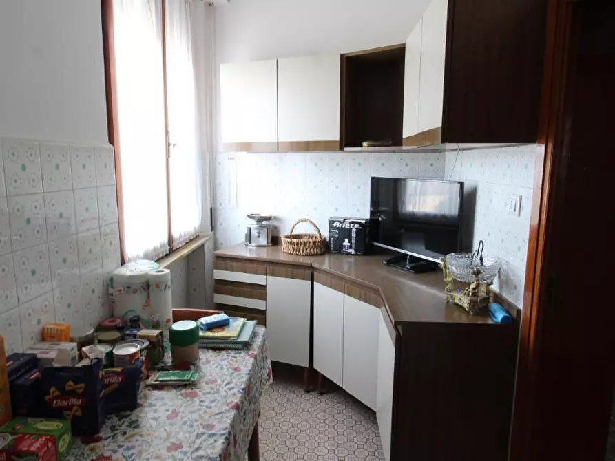 Immagine 10 di Appartamento in vendita  a Colle Di Val D'elsa