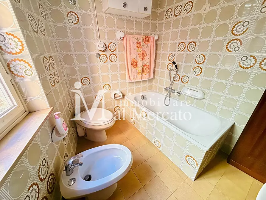 Immagine 38 di Terratetto in vendita  a Lucca