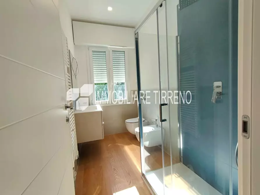 Immagine 15 di Appartamento in vendita  a Massa