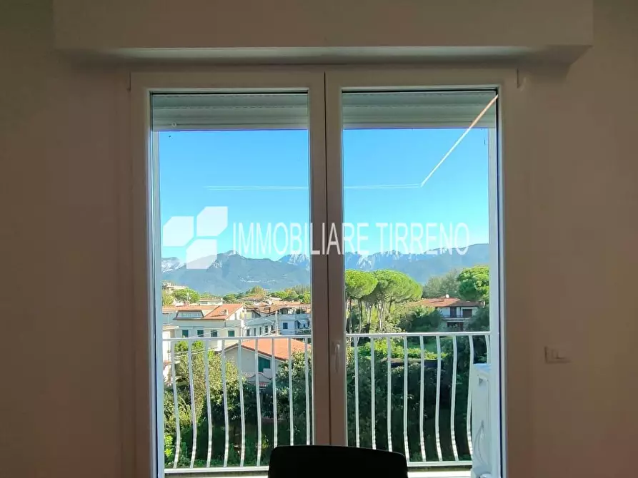 Immagine 5 di Appartamento in vendita  a Massa