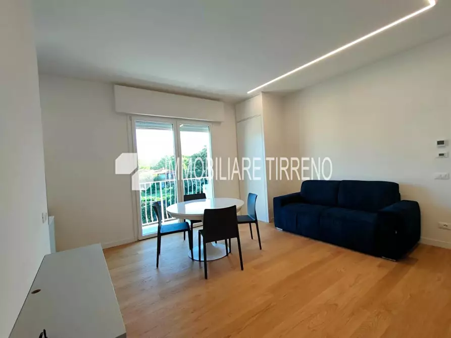 Immagine 2 di Appartamento in vendita  a Massa