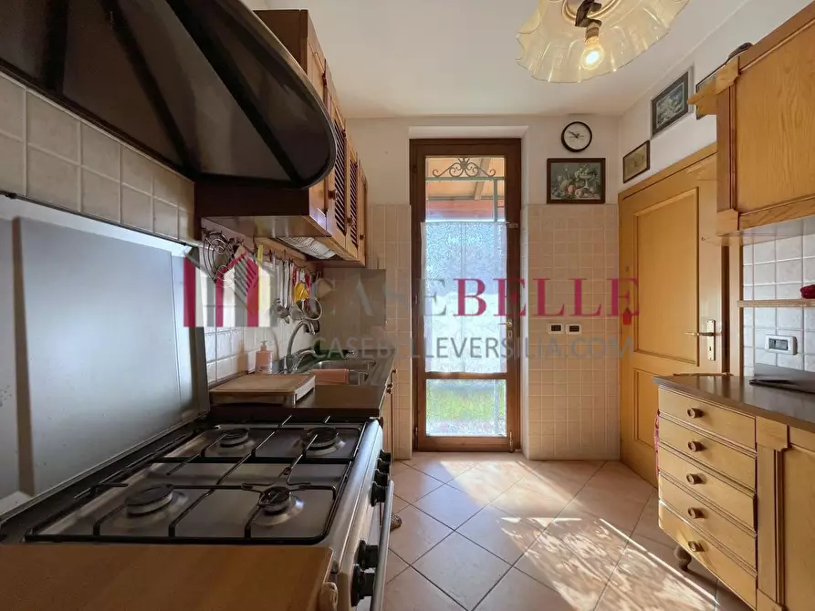 Immagine 8 di Casa bifamiliare in vendita  a Camaiore