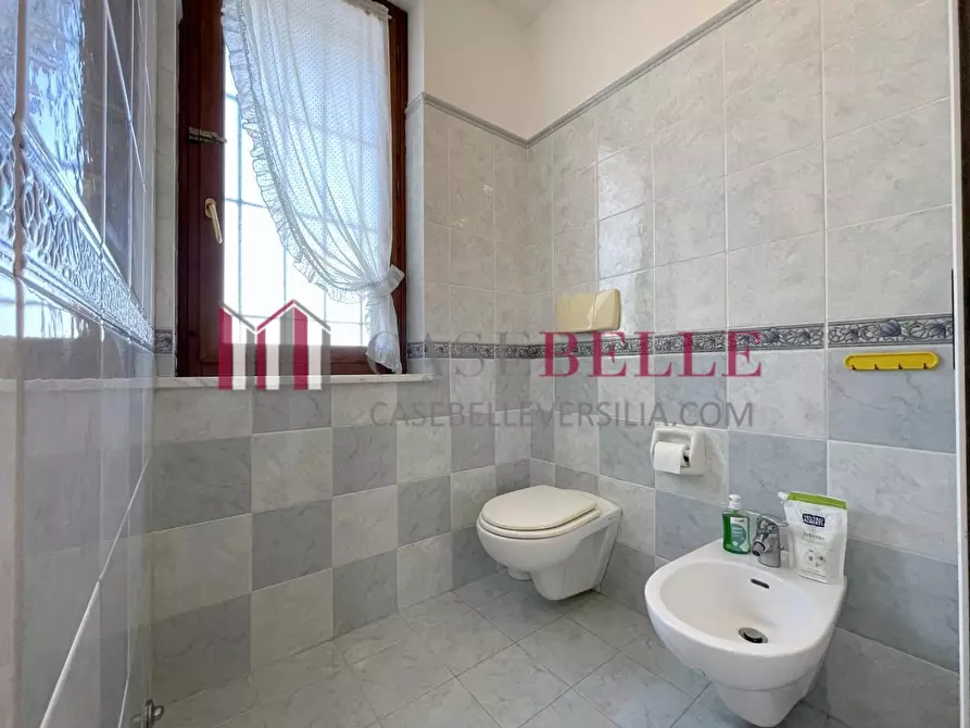 Immagine 41 di Casa bifamiliare in vendita  a Camaiore