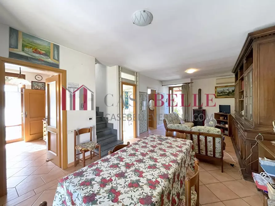 Immagine 5 di Casa bifamiliare in vendita  a Camaiore