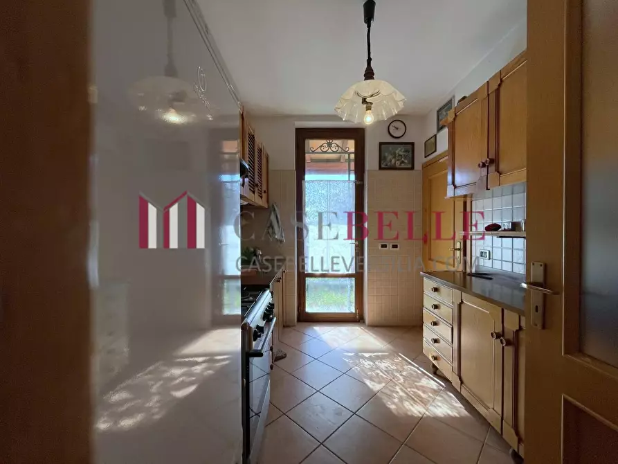 Immagine 7 di Casa bifamiliare in vendita  a Camaiore